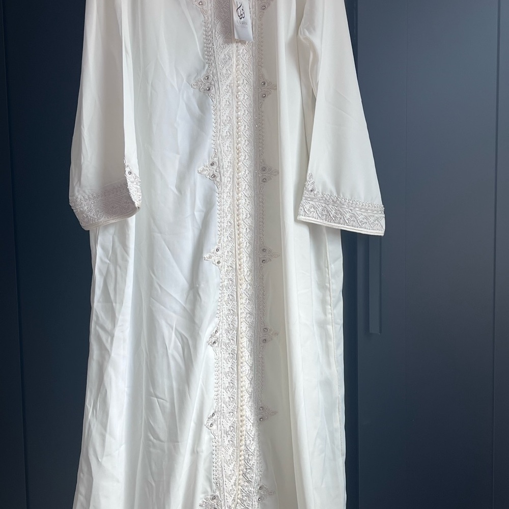 Embroidered bridal Long offwhite Kaftan  25 inch chest crepe  material